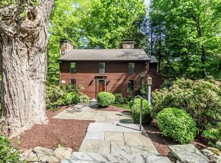 100 Crossbow Ln, Easton, CT 06612