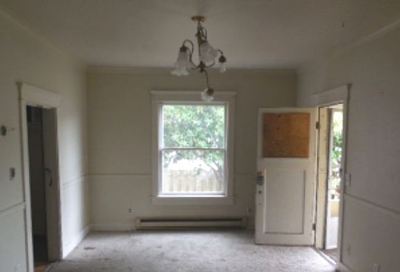 4th image of 1715 Lombard Ave