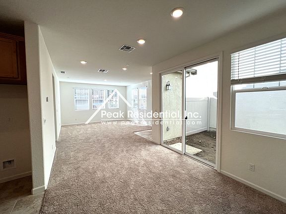 5th image of 7949 Arcadia Dr