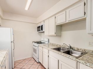 7937 W Pinchot Ave, Phoenix, AZ 85033
