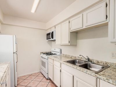 7937 W PINCHOT Avenue, Phoenix, AZ, 85033