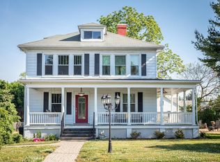 307 E Rockingham St, Elkton, VA 22827