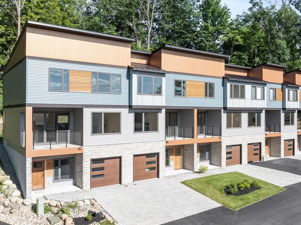 15 Footpath Way, Lake George, NY 12845