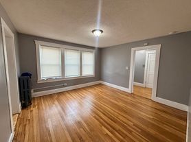 39 Wentworth St, Dorchester Center, MA