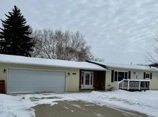 127 N Lincoln St, Northwood, ND 58267