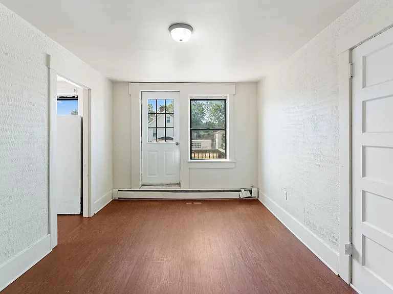 270 15th Street — Photo 2