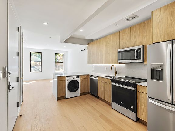 4th image of 285 Kingsland Ave APT 1