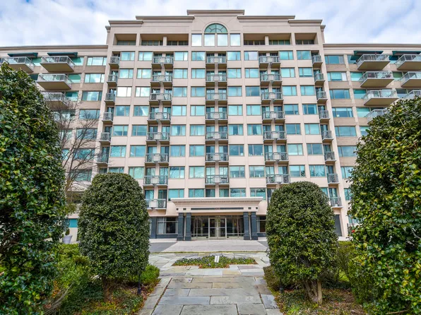 5450 Whitley Park Ter APT 212, Bethesda, MD 20814