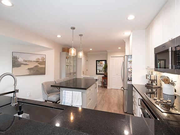 4th image of 1500 Ostler Ct #706
