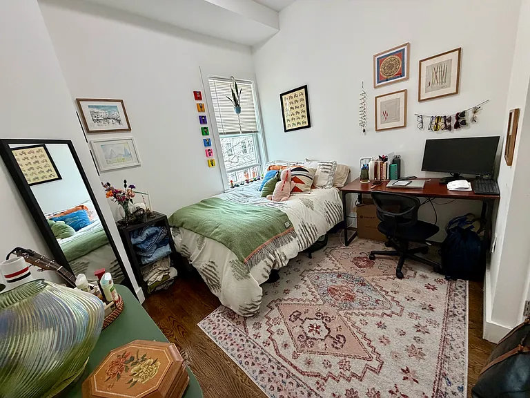 376 Windsor St #2 — Photo 6