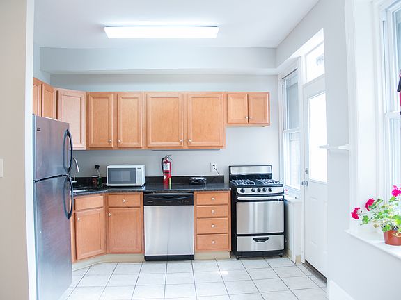 5th image of 419-423 S 45th St #2-1