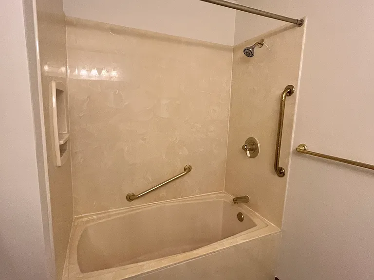 308 Salem St — Photo 11
