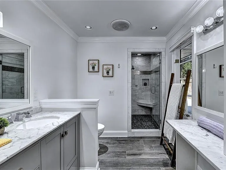 1227 Sheridan Rd NE — Photo 14