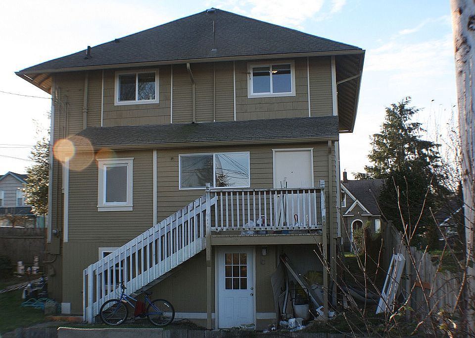 Back side of house (lower entrance - Apt C)