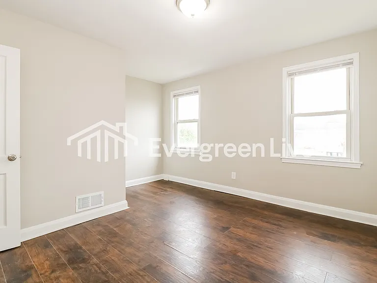 3646 Lyndale Ave — Photo 12