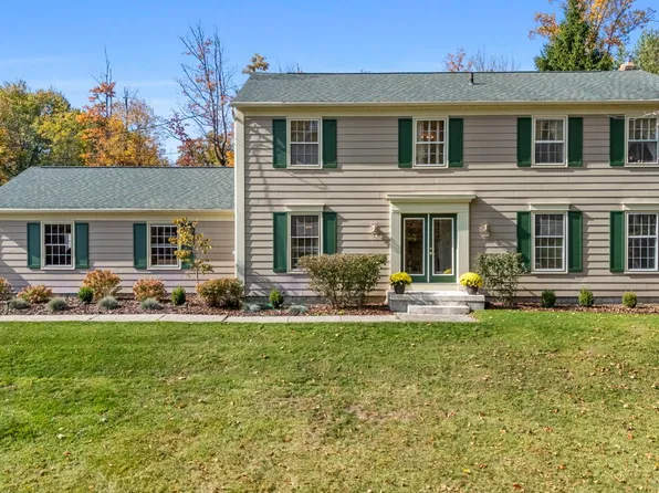 1592 Goshen Dr, Hudson, OH 44236