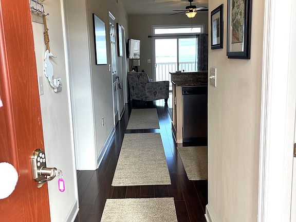 2nd image of 103 Irving Ave N #404