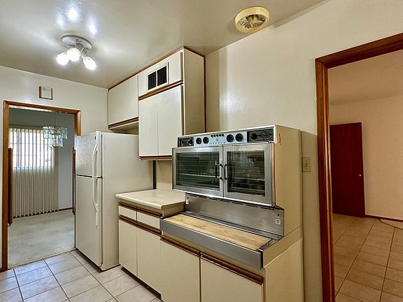 4th image of 4221 E MULBERRY Drive