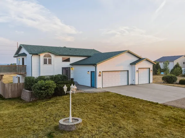 6405 Preston Loop, Bismarck, ND 58504