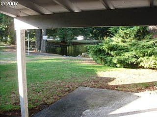 5th image of 802 NE 130th Ct