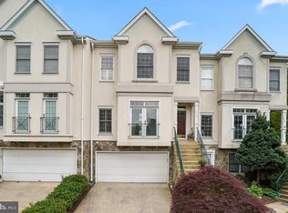 4018 Dogberry Ln, Fairfax, VA 22033