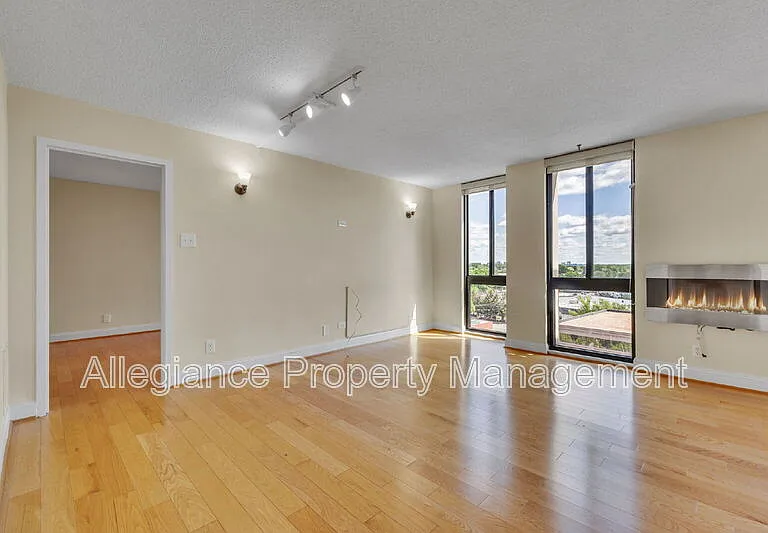 6800 Fleetwood Rd #1105 — Photo 2