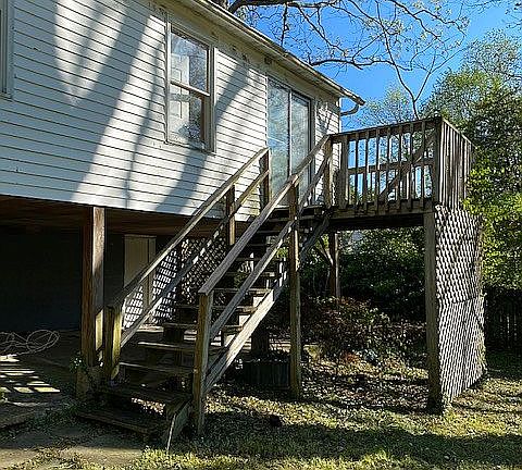 5th image of 424 Bloomsbury Ave