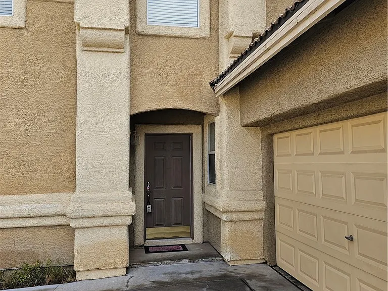 140 Samantha Rose St — Photo 32