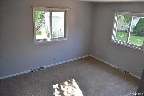 1413 Venice St — Photo 7