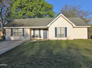 102 Ridge Ct, Centerville, GA 31028