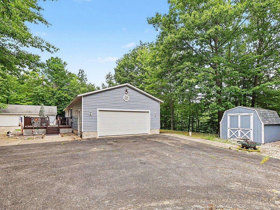 1st image of 304 Christina Ln