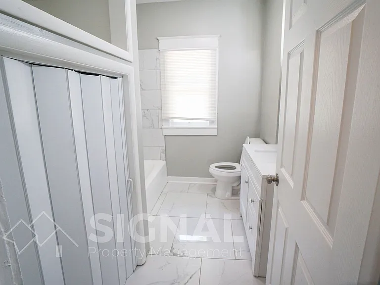 223 47th Pl N — Photo 10