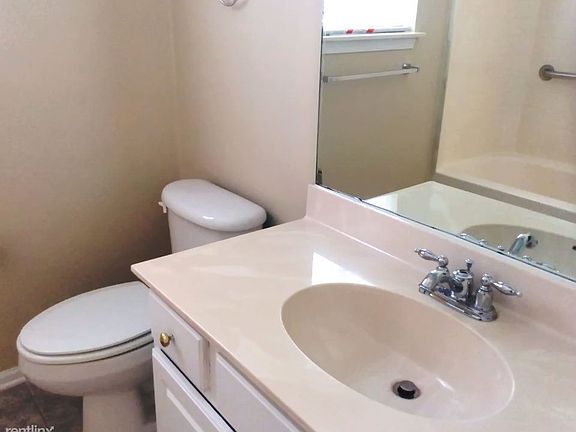 91500295_8519 Redstone View Dr_Charlotte_NC 5