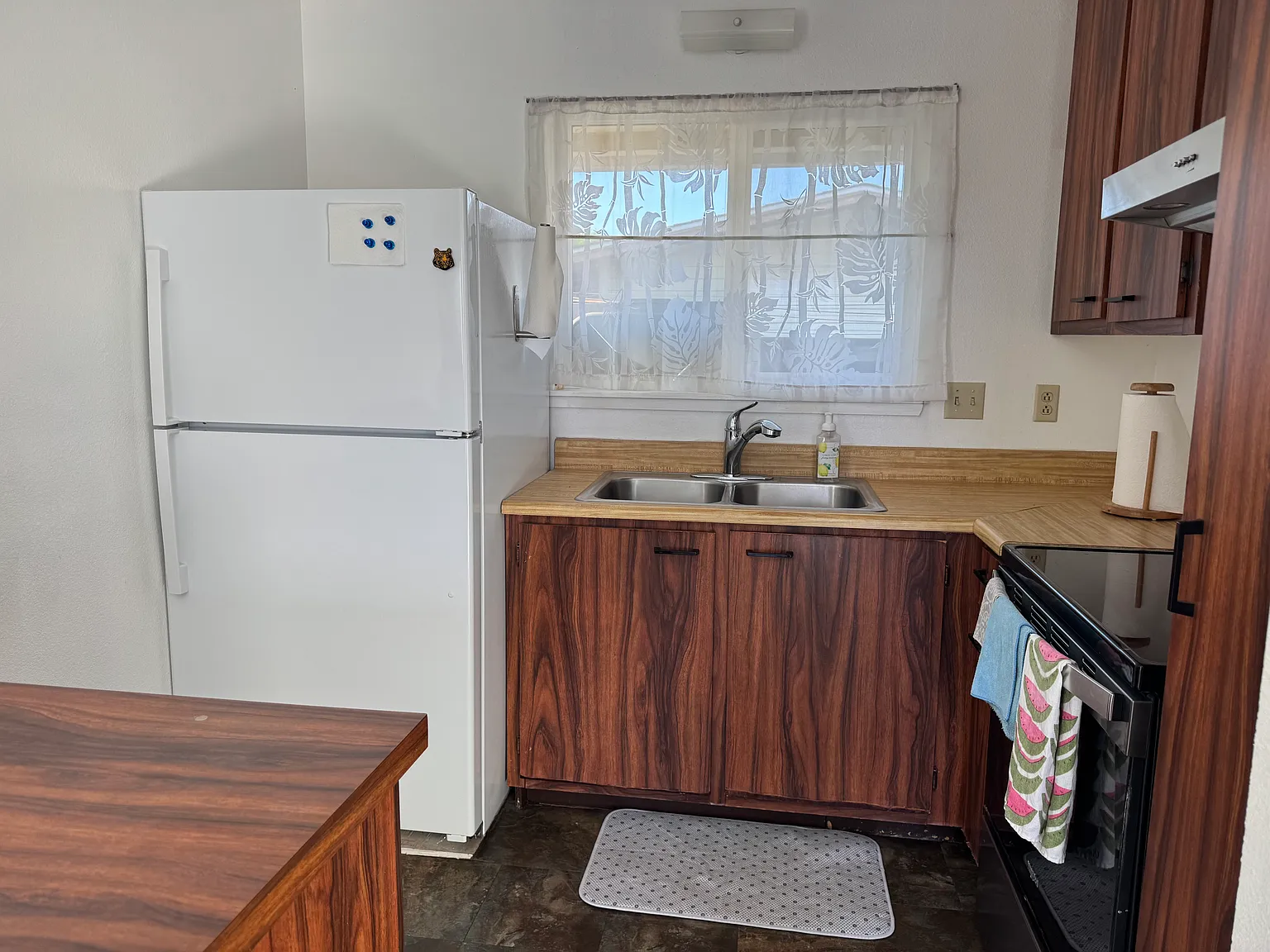 2 bed, 500 sqft, $2,400 — Photo 3