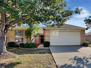 4706 Bluebird Ln, Mansfield, TX 76063