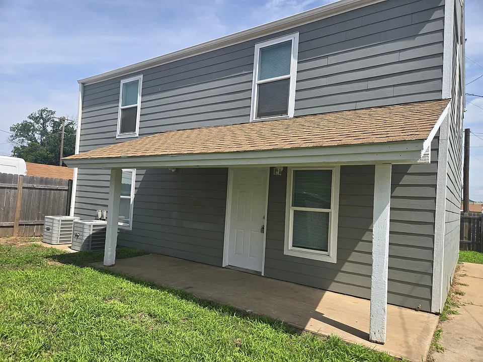 108 W Ash Ave #1/2