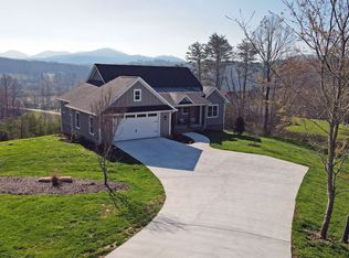 960 Old Owen Dr, Blairsville, GA 30512