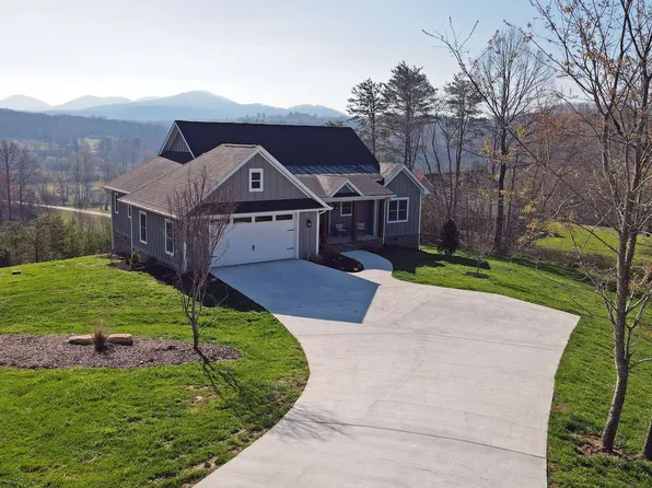 960 Old Owen Dr, Blairsville, GA 30512