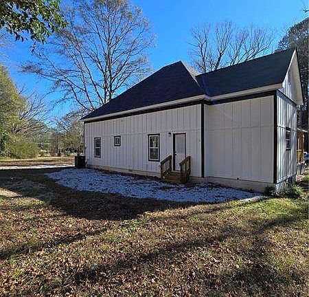 3rd image of 4645 Gordon St