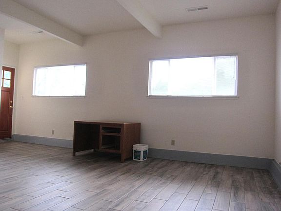 3rd image of 2872 Estates Dr