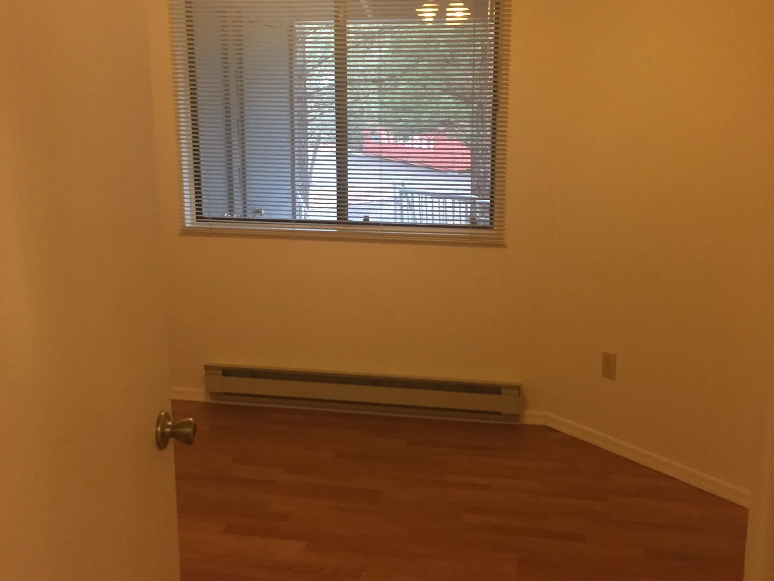 3 bed, 1020 sqft, $1,600 — Photo 4