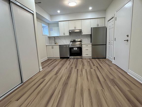 4th image of 175 Westfield Dr #Basement
