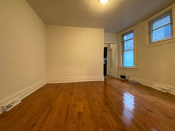 3rd image of 709 Bellefonte St #234