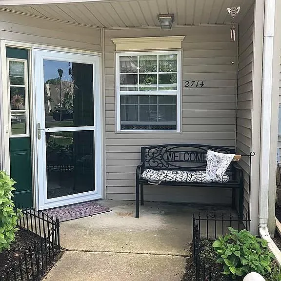 2714 Grange Ct — Photo 1