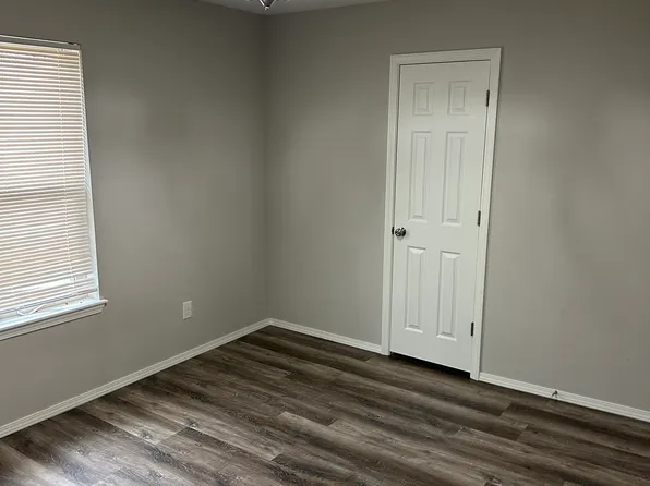 2433 W Yvonne Dr #2433, Fayetteville, AR 72704