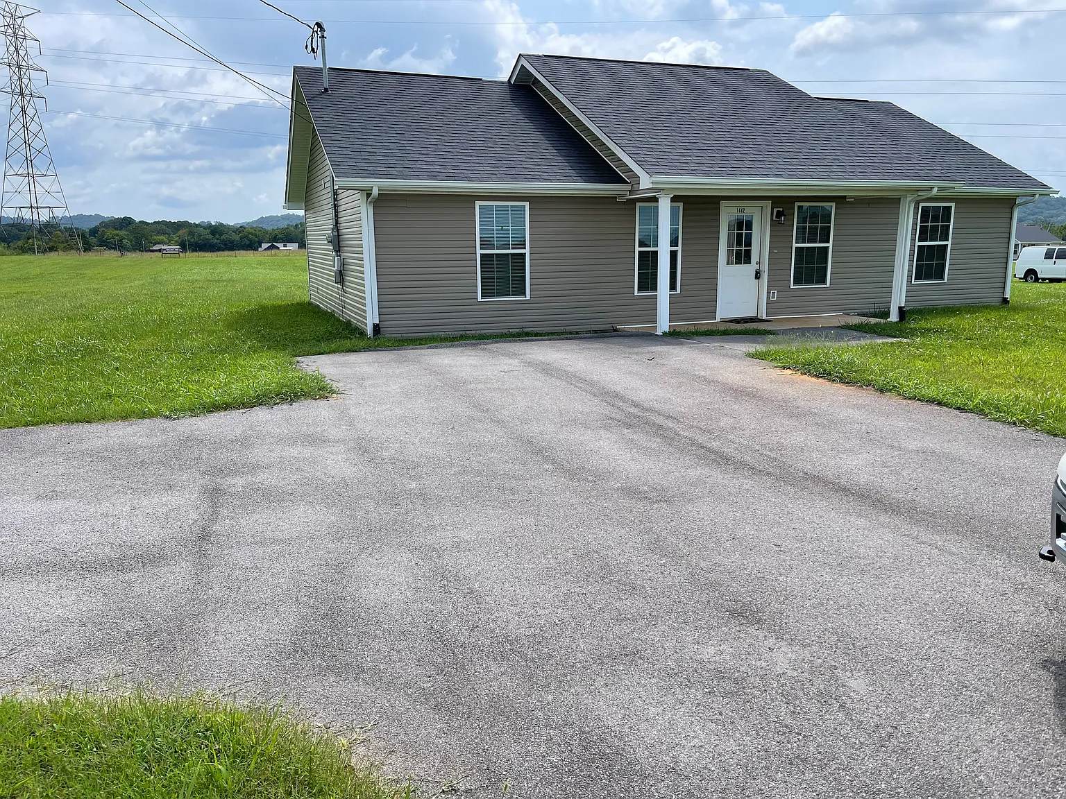 3 bed, 1232 sqft, $1,850 — Photo 3