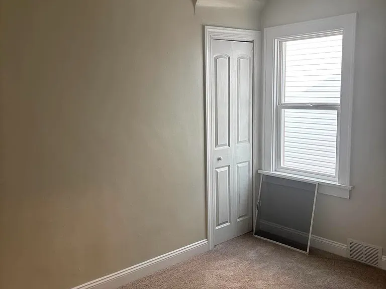6515 Forest Ave — Photo 7