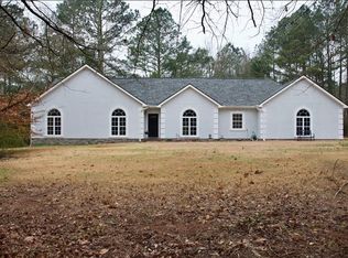 27 Tuxedo Dr, Commerce, GA 30530