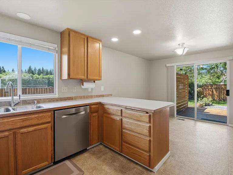 101 Paradise Pkwy — Photo 8