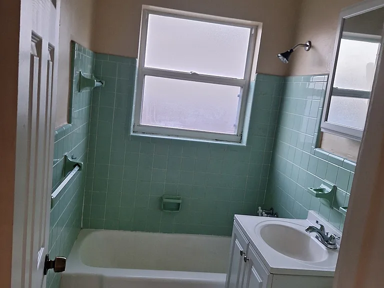22142 Marshall Ave — Photo 5